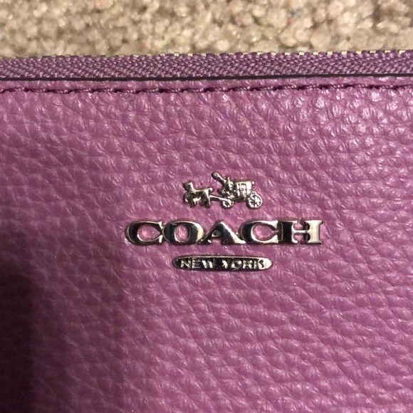 Coach - Picture 3 of 5